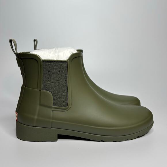 Hunter Original Refined Waterproof Chelsea Rain Boots in Ismarken Olive - Picture 6 of 11